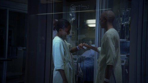 House - S3E21: Family