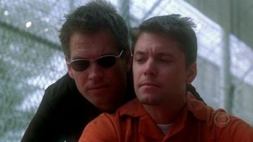 NCIS - S2E18: Bikini Wax