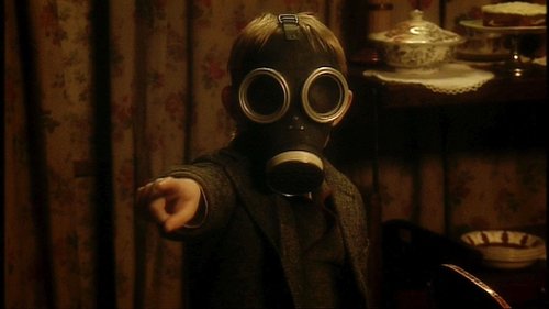 Doctor Who - S1E9: The Empty Child (1)