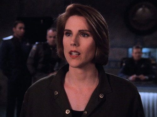 Babylon 5 - S2E19: Divided Loyalties