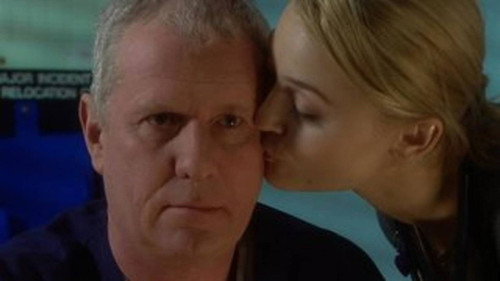 Casualty - S16E33: Big Rocks and Very Hard Places