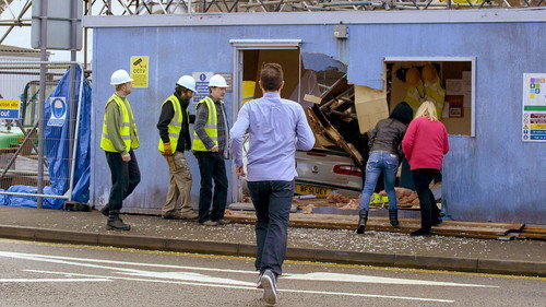 Casualty - S28E37: Games for the Boys