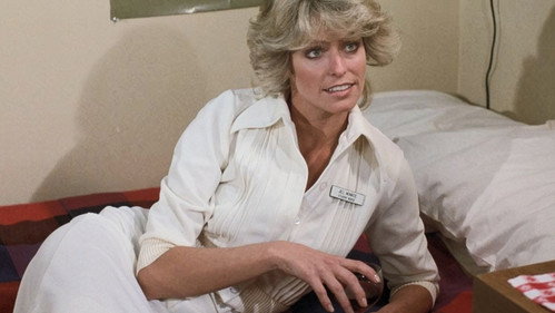 Charlie's Angels - S1E18: Terror on Ward One