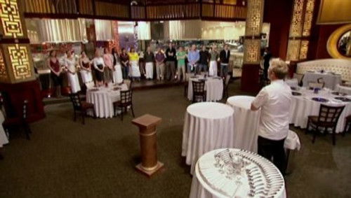 Hell's Kitchen - S6E1: 16 Chefs compete