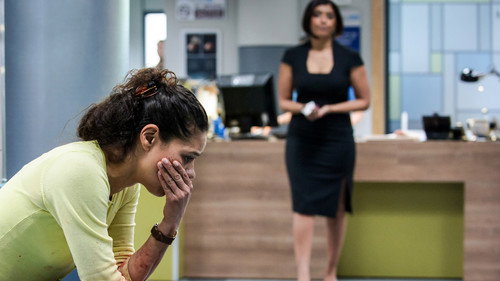 Casualty - S30E34: Hello, I Must be Going