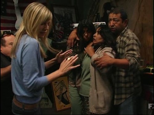 It's Always Sunny in Philadelphia - S4E12: The Gang Gets Extreme: Home Makeover Edition