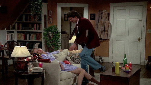 Cheers - S2E10: How Do I Love Thee, Let Me Call You Back