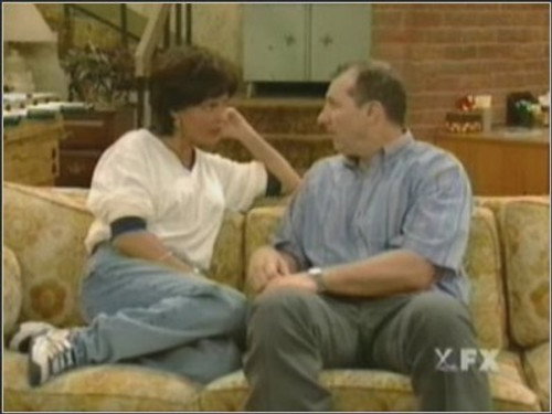 Married... with Children - S11E20: Lez Be Friends