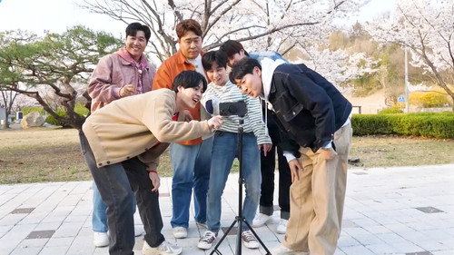 2 Days and 1 Night - S4E172: Spring Photography Trip (1)