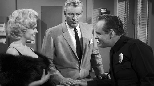Perry Mason - S3E7: The Case of the Golden Fraud