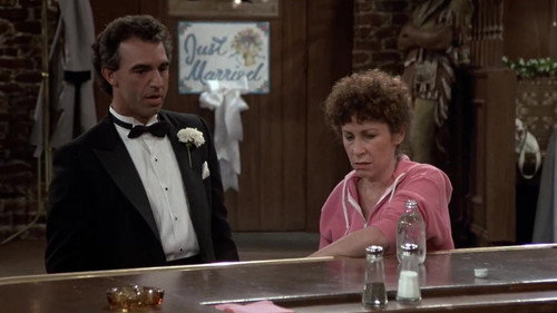 Cheers - S6E3: Little Carla, Happy at Last (1)
