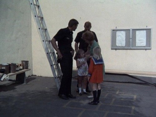 Adam-12 - S3E6: Log 055: Missing Child