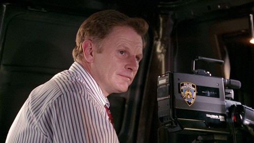 NYPD Blue - S3E3: One Big Happy Family