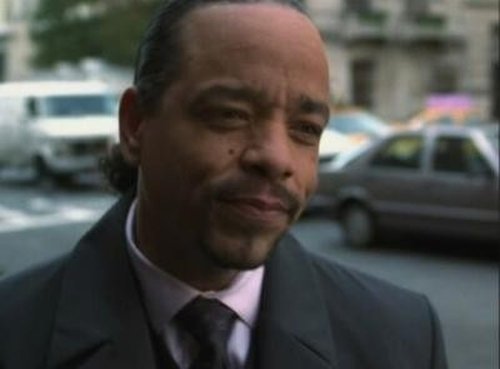 Law & Order: Special Victims Unit - S2E9: Pixies