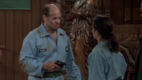 Cheers - S11E17: The Bar Manager, The Shrink, His Wife and Her Lover (2)