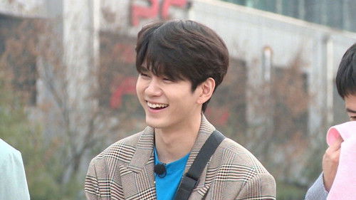 Running Man - S1E496: Idol versus Running Man, Center's Dignity