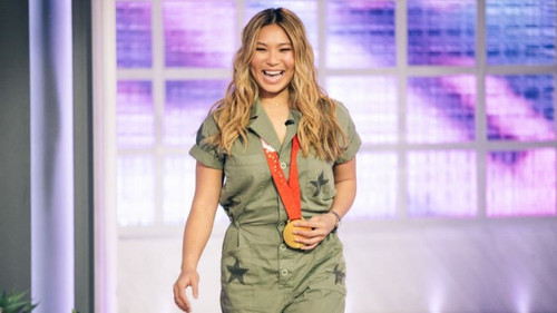 The Kelly Clarkson Show - S3E102: Michael Ealy, Chloe Kim, The Bella Twins