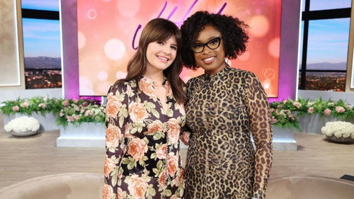 The Jennifer Hudson Show - S2E26: Casey Wilson