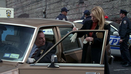 NYPD Blue - S9E8: Puppy Love