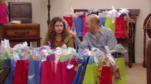 Arrested Development - S3E9: S.O.B.s