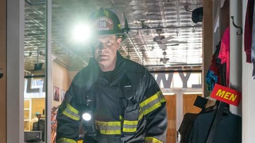 9-1-1 - S5E2: Desperate Times