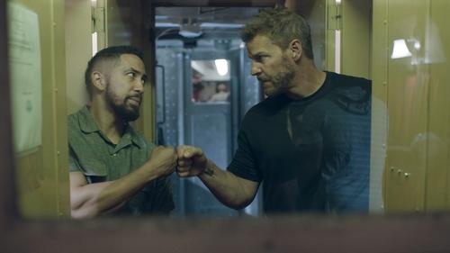 SEAL Team - S5E5: Frog On The Tracks (2)