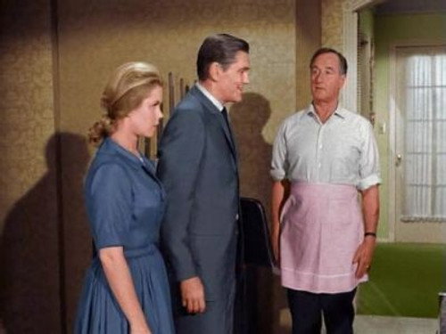 Bewitched - S1E32: Illegal Separation