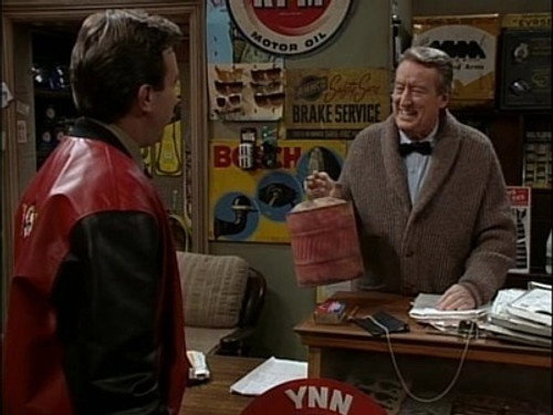 Home Improvement - S6E9: The Tool Man Delivers