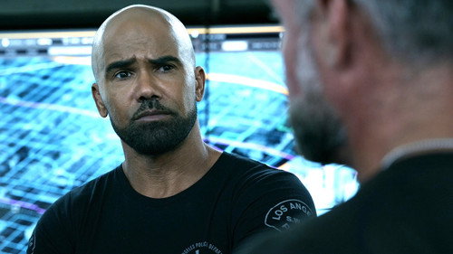 S.W.A.T. - S5E13: Short Fuse