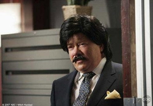 Boston Legal - S3E20: Guise 'N Dolls