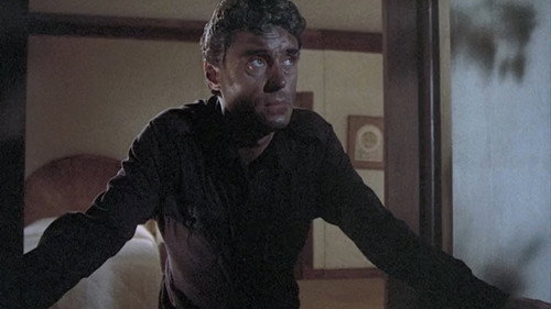 Magnum, P.I. - S3E6: Black on White