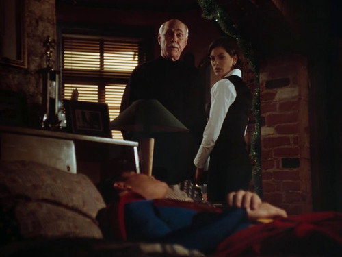 Lois & Clark: The New Adventures of Superman - S3E11: Home Is Where the Hurt Is