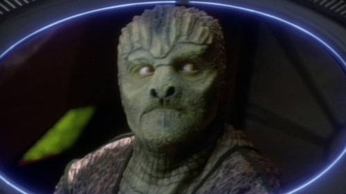 Star Trek: Deep Space Nine - S1E5: Captive Pursuit