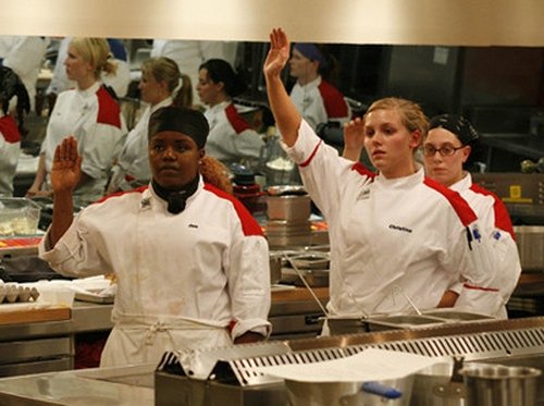 Hell's Kitchen - S4E1: 15 Chefs Compete