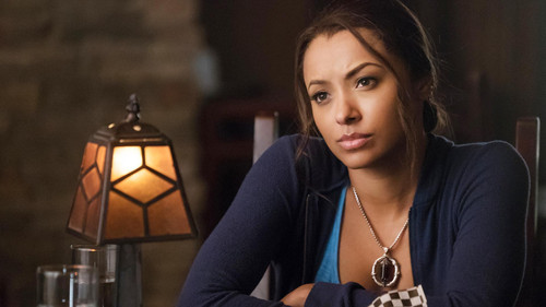 The Vampire Diaries - S8E10: Nostalgia's a Bitch