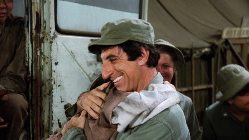 M*A*S*H - S8E18: Old Soldiers