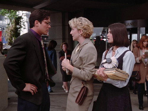 Lois & Clark: The New Adventures of Superman - S2E3: The Source