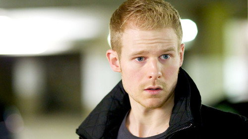 Casualty - S26E38: All in a Day's Nightmare (2)