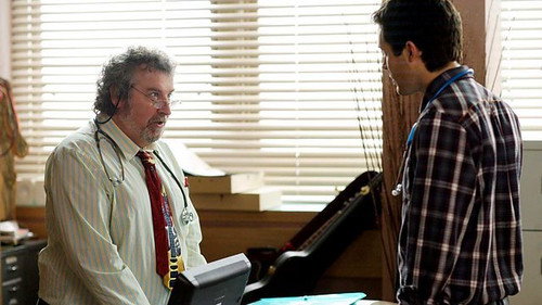 Holby City - S12E32: Take No Prisoners