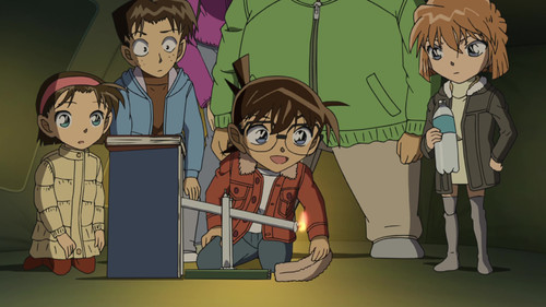 Detective Conan - S1E910: Mystery of the Burning Tent (2)