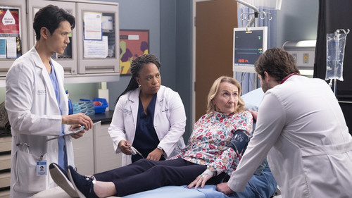 Grey's Anatomy - S19E17: Come Fly with Me