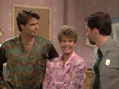 Married... with Children - S6E17: The Egg and I