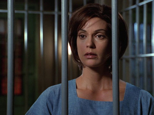 Lois & Clark: The New Adventures of Superman - S4E6: The People vs. Lois Lane (1)