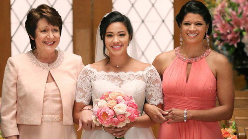 Jane the Virgin - S2E22: Chapter Forty-Four