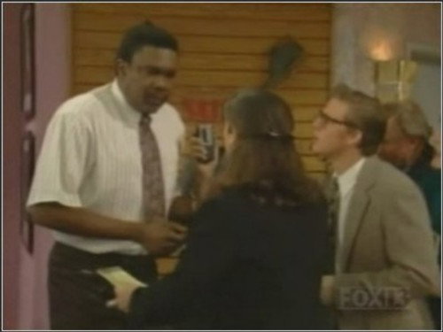 Married... with Children - S10E25: Torch Song Duet