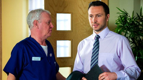 Casualty - S27E42: A History of Violence