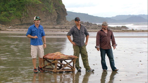 Survivor - S22E1: You're Looking at the New Leader of Your Tribe