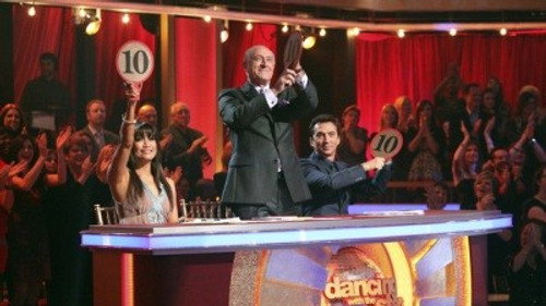 Dancing with the Stars - S13E16: Results Show: Week 8