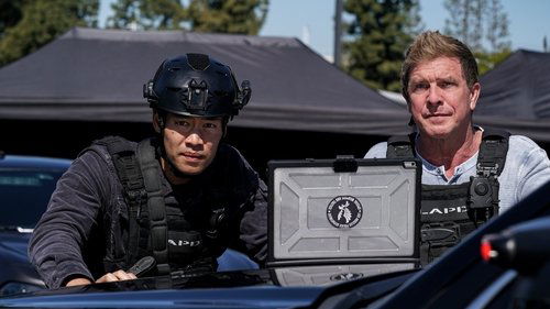 S.W.A.T. - S4E16: Lockdown