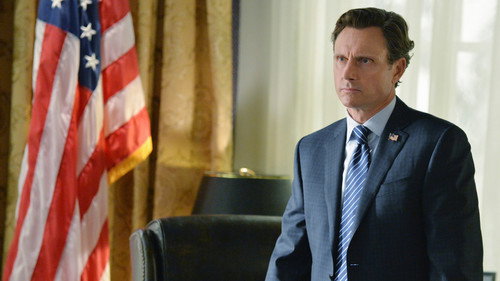 Scandal - S4E1: Randy, Red, Superfreak and Julia